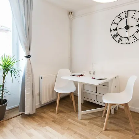 Sweet Stunning Parking